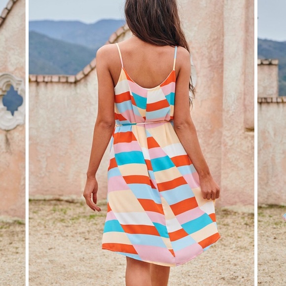 NanaMacs Allesia Geometric Dress - Picture 2 of 5